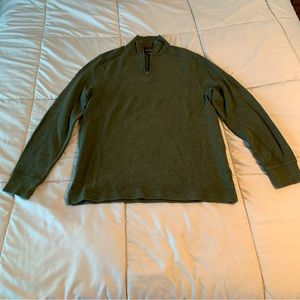 Black Brown 1826 Men’s Quartzip Sweater. Size Medium